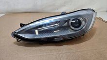 Laden Sie das Bild in den Galerie-Viewer, Frontscheinwerfer Tesla S 6005906 Links Scheinwerfer Headlight