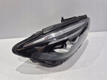 Laden Sie das Bild in den Galerie-Viewer, Frontscheinwerfer Mercedes-Benz W247 A2479061405 LED Rechts Headlight SCH5250752331zh