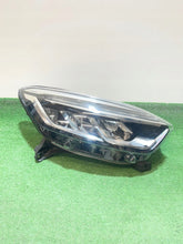 Laden Sie das Bild in den Galerie-Viewer, Frontscheinwerfer Renault Captur I 260107560R Rechts Scheinwerfer Headlight SCH8871596729xp