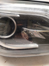 Load image into Gallery viewer, Frontscheinwerfer Mercedes-Benz W166 A1668204159 Xenon Rechts Headlight