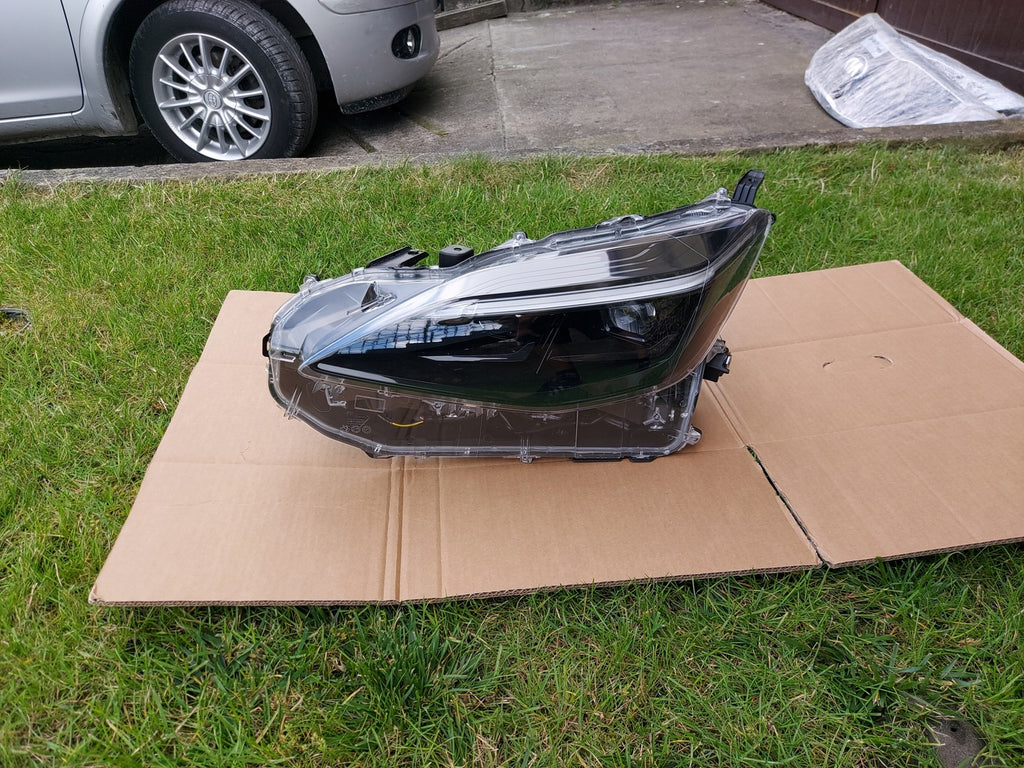 Frontscheinwerfer Toyota Yaris Cross 0D-314 LED Links Scheinwerfer Headlight SCH9919293591eh
