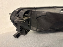 Laden Sie das Bild in den Galerie-Viewer, Frontscheinwerfer Skoda Octavia IV 5E4941016A Rechts Scheinwerfer Headlight SCH7073231301wo