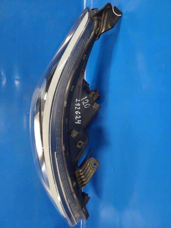 Frontscheinwerfer Hyundai I20 92102-C8 Rechts Scheinwerfer Headlight