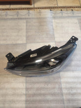 Load image into Gallery viewer, Frontscheinwerfer Ford Focus MX7B-13E015-ED Links Scheinwerfer Headlight SCH3966197237mh