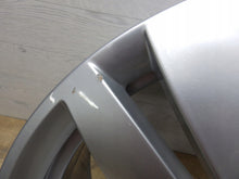 Laden Sie das Bild in den Galerie-Viewer, 1x Alufelge 18 Zoll 7.5&quot; 5x112 50ET Glanz Silber 10A071498 Vw Rim Wheel