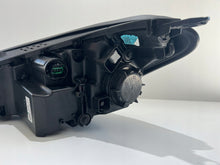 Laden Sie das Bild in den Galerie-Viewer, Frontscheinwerfer Hyundai Tucson 92102D7700 Rechts Scheinwerfer Headlight