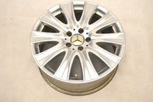 Laden Sie das Bild in den Galerie-Viewer, 4x Alufelge 18 Zoll 8.0&quot; 5x112 41ET Glanz Silber A2224010902 Mercedes-Benz