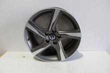Laden Sie das Bild in den Galerie-Viewer, 1x Alufelge 17 Zoll 5x108 31347131 Volvo V40 Rim Wheel FEL5587695642vg