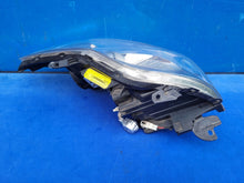 Laden Sie das Bild in den Galerie-Viewer, Frontscheinwerfer Toyota Auris 81150-02530 Xenon Links Scheinwerfer Headlight