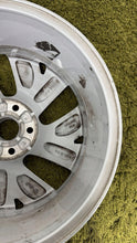 Load image into Gallery viewer, 1x Alufelge 17 Zoll 6.5" 5x112 46ET Silber 5H0601025B VW Golf VIII I Rim Wheel FEL3961093978jx