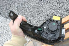 Laden Sie das Bild in den Galerie-Viewer, Frontscheinwerfer Kia Ceed 92101-2T421 LED Links Scheinwerfer Headlight