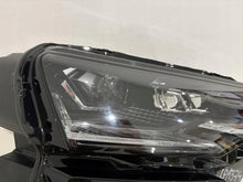 Laden Sie das Bild in den Galerie-Viewer, Frontscheinwerfer Skoda Karoq 57B941036B Rechts Scheinwerfer Headlight SCH6951781075gg