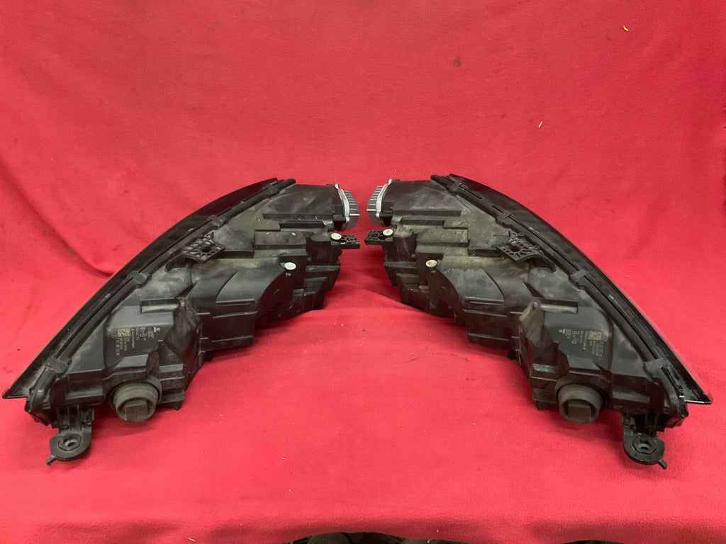 Frontscheinwerfer Audi A4 8W0941033 8W0941034 LED Ein Stück (Rechts oder Links)