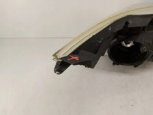 Laden Sie das Bild in den Galerie-Viewer, Frontscheinwerfer Toyota Avensis 85122000 Links Scheinwerfer Headlight SCH3951376704db