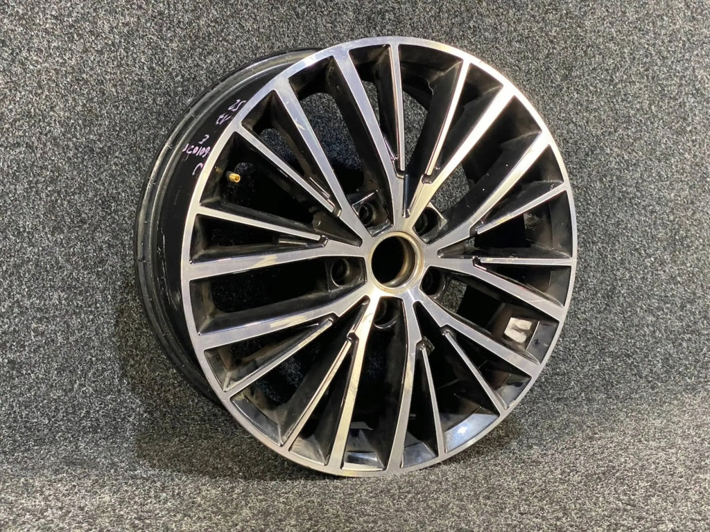 1x Alufelge 17 Zoll 6.5" 5x112 52ET Glanz Schwarz 5TA601025E VW Touran Rim Wheel FEL2204461993tz
