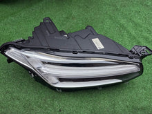 Laden Sie das Bild in den Galerie-Viewer, Frontscheinwerfer Volvo Xc90 32228689 Rechts Scheinwerfer Headlight SCH9717389023xp