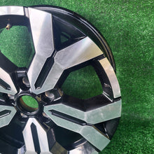 Load image into Gallery viewer, 1x Alufelge 17 Zoll 6.5&quot; 5x114.3 50ET 403005180R Dacia Duster Rim Wheel