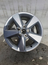 Laden Sie das Bild in den Galerie-Viewer, 1x Alufelge 16 Zoll 7.0&quot; 5x114.3 45ET Toyota Rim Wheel