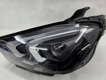 Laden Sie das Bild in den Galerie-Viewer, Frontscheinwerfer Mercedes-Benz Gle A1679064308 Links Scheinwerfer Headlight SCH9656895044py