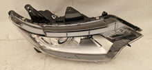 Laden Sie das Bild in den Galerie-Viewer, Frontscheinwerfer Mitsubishi Outlander III 8301CB-54 LED Rechts Headlight