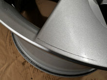 Laden Sie das Bild in den Galerie-Viewer, 1x Alufelge 17 Zoll 7.0&quot; 5x112 45ET 57A601025H Skoda Karoq Rim Wheel