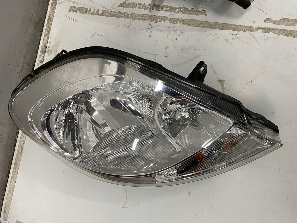 Frontscheinwerfer Renault Trafic Ein Stück (Rechts oder Links) Headlight