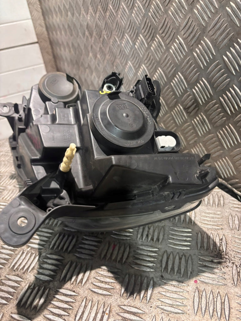 Frontscheinwerfer Dacia Sandero 260103529R Rechts Scheinwerfer Headlight SCH5855681073jf