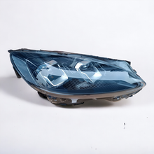 Laden Sie das Bild in den Galerie-Viewer, Frontscheinwerfer Ford Kuga LV4B-13E016-AN FULL LED Rechts Headlight