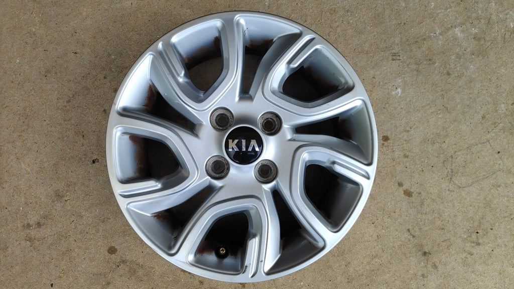 1x Alufelge 14 Zoll 5.5" 4x100 45ET Glanz Silber 52910-G6200 Kia Picanto