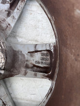 Laden Sie das Bild in den Galerie-Viewer, 1x Alufelge 16 Zoll 7.0&quot; 5x100 46ET 6V0601025B Skoda Fabia Rapid Rim Wheel