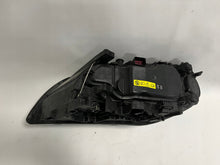 Laden Sie das Bild in den Galerie-Viewer, Frontscheinwerfer Volvo V70 III 314200014 LED Ein Stück (Rechts oder Links)
