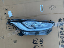 Laden Sie das Bild in den Galerie-Viewer, Frontscheinwerfer Toyota Yaris K0-8EU LED Rechts Scheinwerfer Headlight SCH8168283364lc