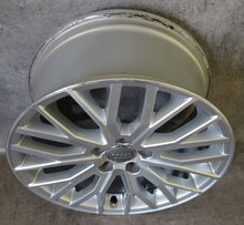 Load image into Gallery viewer, 1x Alufelge 18 Zoll 8.5&quot; 5x112 50ET Glanz Silber 8S0601025G Audi Tt Rim Wheel