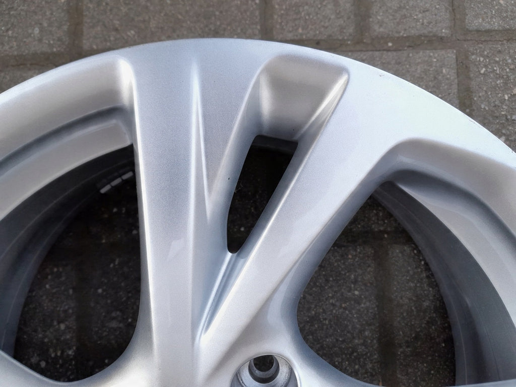 1x Alufelge 17 Zoll 7.0" 4x108 38ET Glanz Silber 39182182 Opel Rim Wheel