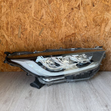 Load image into Gallery viewer, Frontscheinwerfer Toyota Yaris Ein Satz Scheinwerfer Headlight SCH9790635547ge