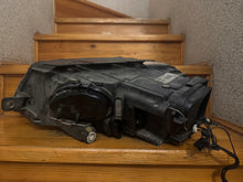 Load image into Gallery viewer, Frontscheinwerfer VW Passat 89315540 Xenon Rechts Scheinwerfer Headlight SCH4937352102em
