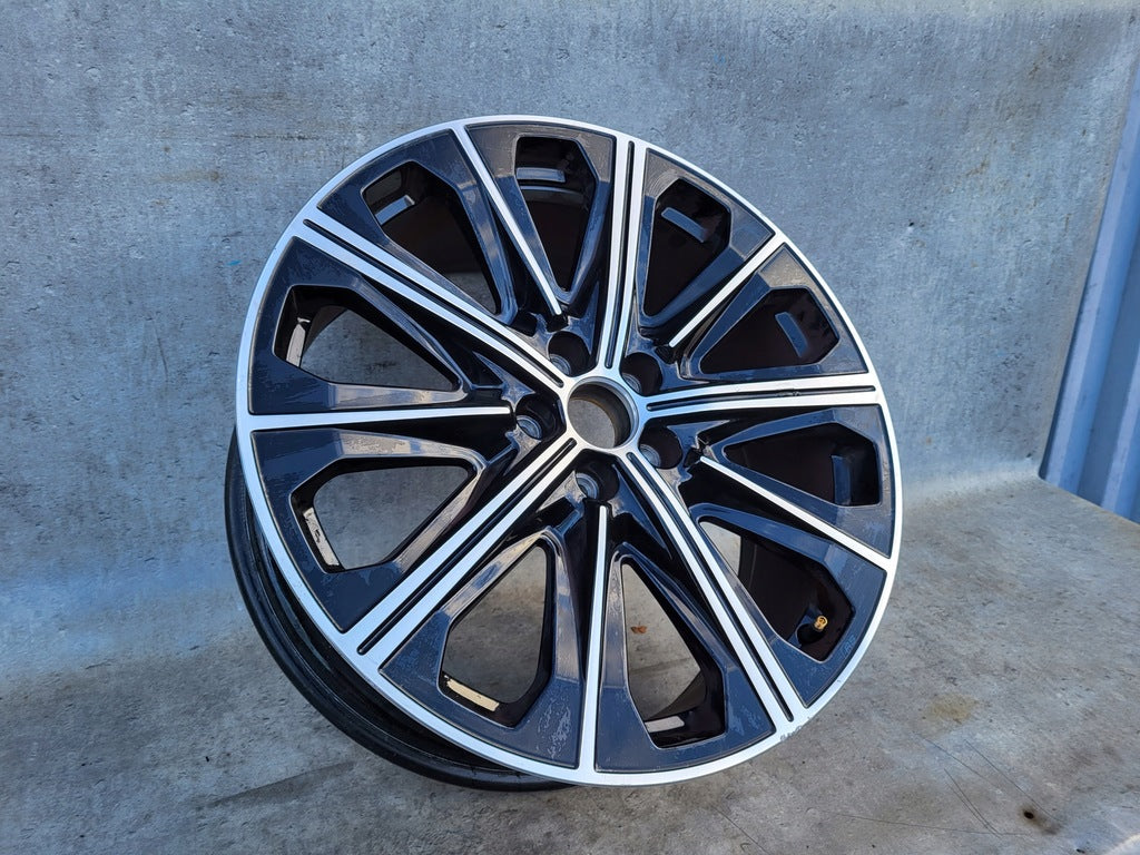 1x Alufelge 20 Zoll 8.0" 5x112 89A601025K Audi Q4 Rim Wheel FEL2210272715tn