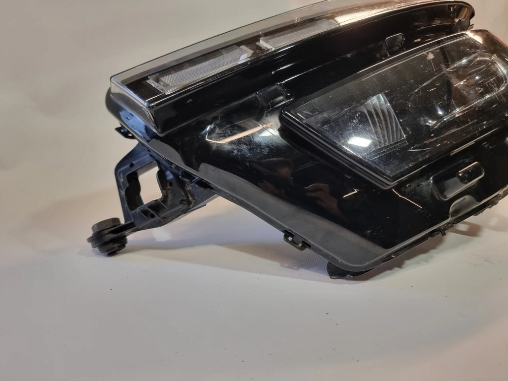 Frontscheinwerfer Skoda Kamiq 658941015B Links Scheinwerfer Headlight SCH9223642025hr