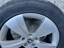 Load image into Gallery viewer, 1x Alufelge 17 Zoll 6.5" 5x112 41ET 3V0601025A Skoda Superb Iii Rim Wheel FEL6751917805sj