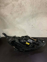 Laden Sie das Bild in den Galerie-Viewer, Frontscheinwerfer Hyundai I30 III G4921-22010 Links Scheinwerfer Headlight SCH3255005196di
