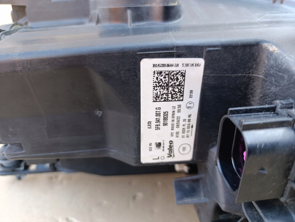 Frontscheinwerfer Seat Leon 5FB941007G LED Ein Stück (Rechts oder Links)