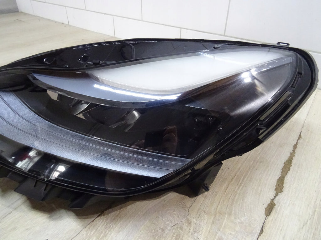 Frontscheinwerfer Tesla Model 3 1514952-00-D Full LED Rechts oder Links