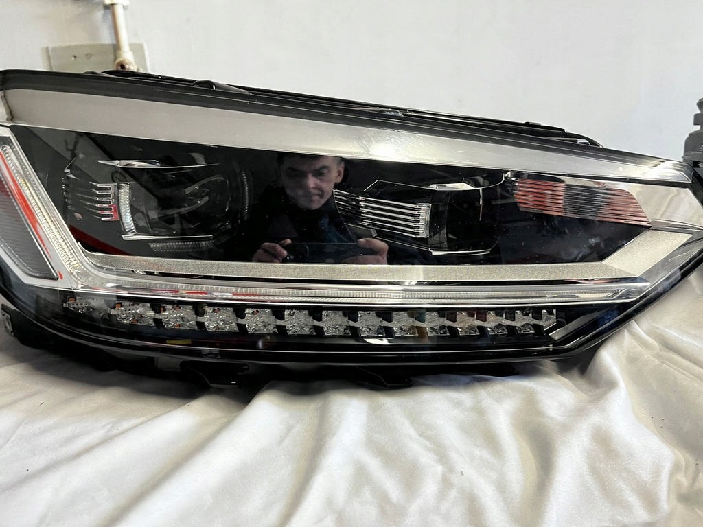 Frontscheinwerfer VW Touran 5TC941081D 5TC941082D Ein Stück (Rechts oder Links)