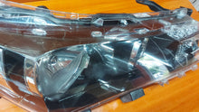Laden Sie das Bild in den Galerie-Viewer, Frontscheinwerfer Toyota Corolla 81110-01E71 LED Rechts Scheinwerfer Headlight SCH7060442002hk