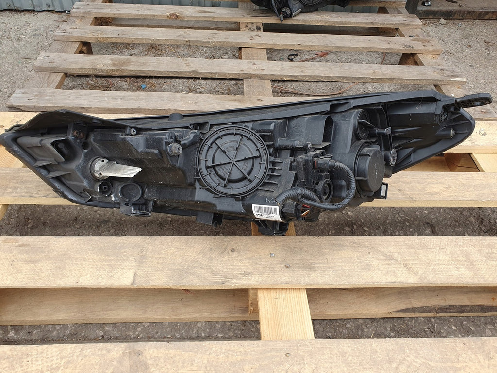 Frontscheinwerfer Hyundai Tucson 92101-D7110 Ein Stück (Rechts oder Links)