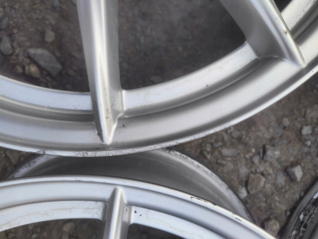 4x Alufelge 17 Zoll 6.5" 5x112 49ET Glanz Silber A2464010102 Mercedes-Benz FEL6698272777in