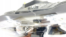 Laden Sie das Bild in den Galerie-Viewer, Frontscheinwerfer Peugeot 5008 II 9826572780 Links Scheinwerfer Headlight