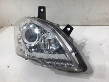 Laden Sie das Bild in den Galerie-Viewer, Frontscheinwerfer Mercedes-Benz Vito A6398202961 Xenon Rechts Headlight SCH2708575011ri