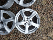 Laden Sie das Bild in den Galerie-Viewer, 4x Alufelge 16 Zoll 6.5" 5x112 46ET Glanz KBA49924 Skoda Octavia I Golf FEL4160365622hl