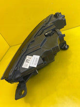 Laden Sie das Bild in den Galerie-Viewer, Frontscheinwerfer Skoda Fabia 6VB941016 LED Rechts Scheinwerfer Headlight